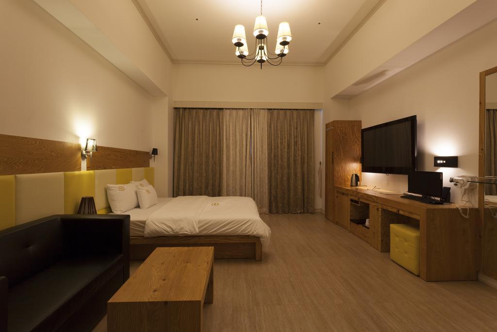 J-Top Hotel Siheung الغرفة الصورة